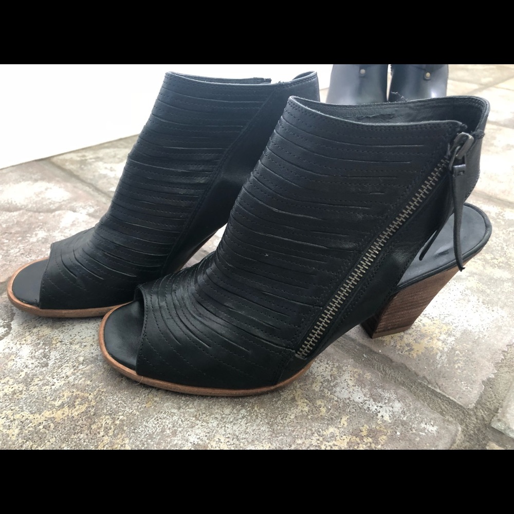 Paul Green “Cayanne” booties - black